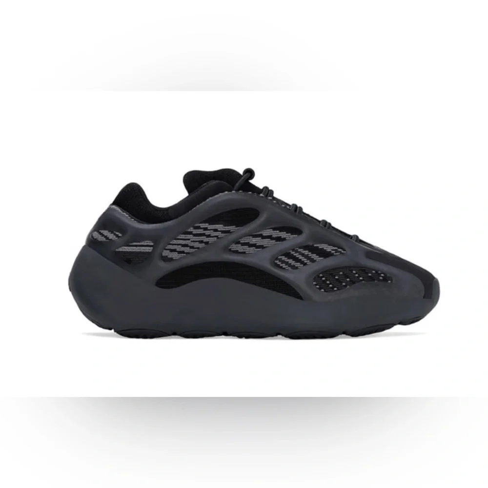 2021 Yeezy 700 V3 ‘Dark Glow’